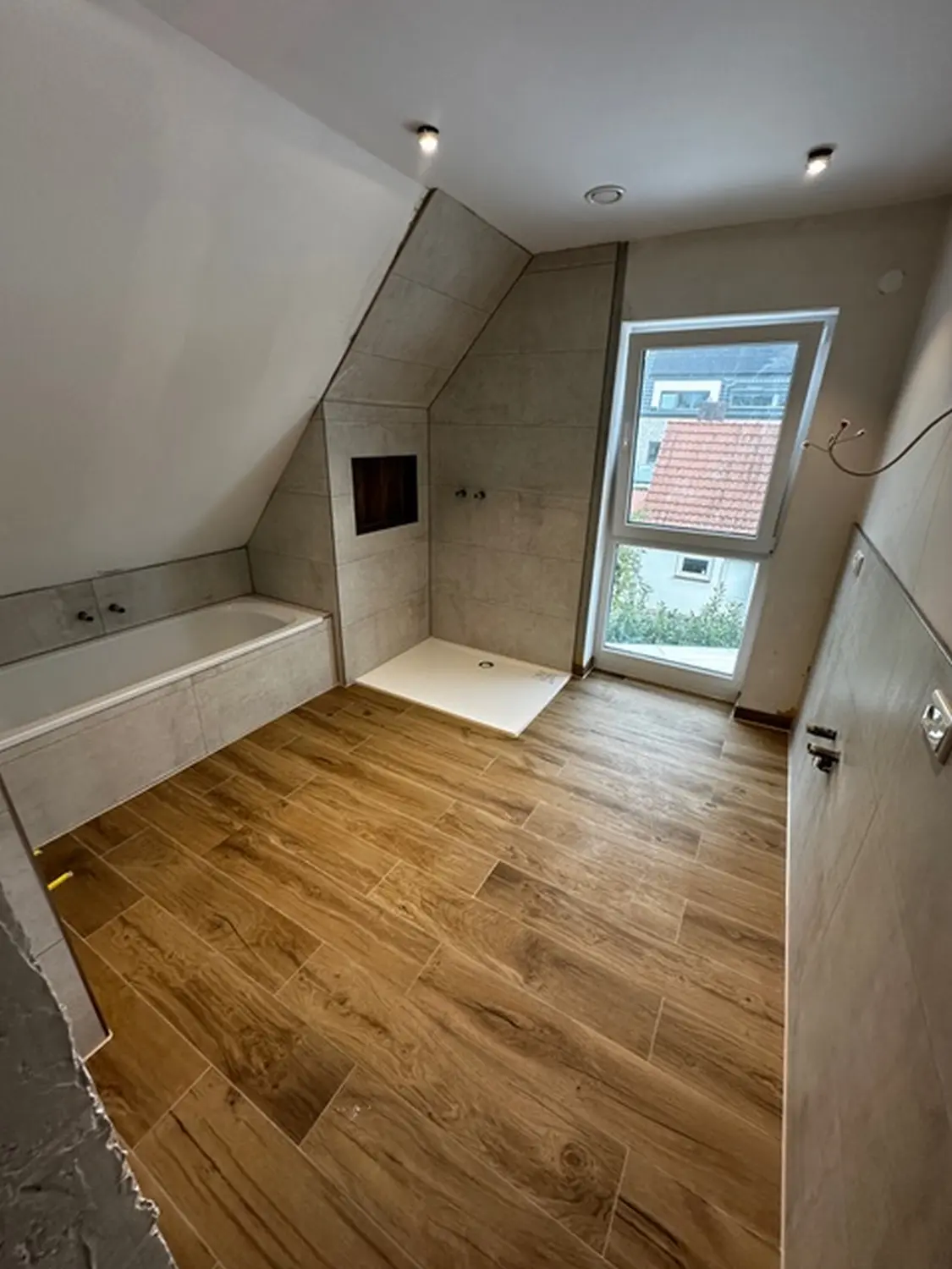 Waschraum von RenTom INTERIOR DESIGN